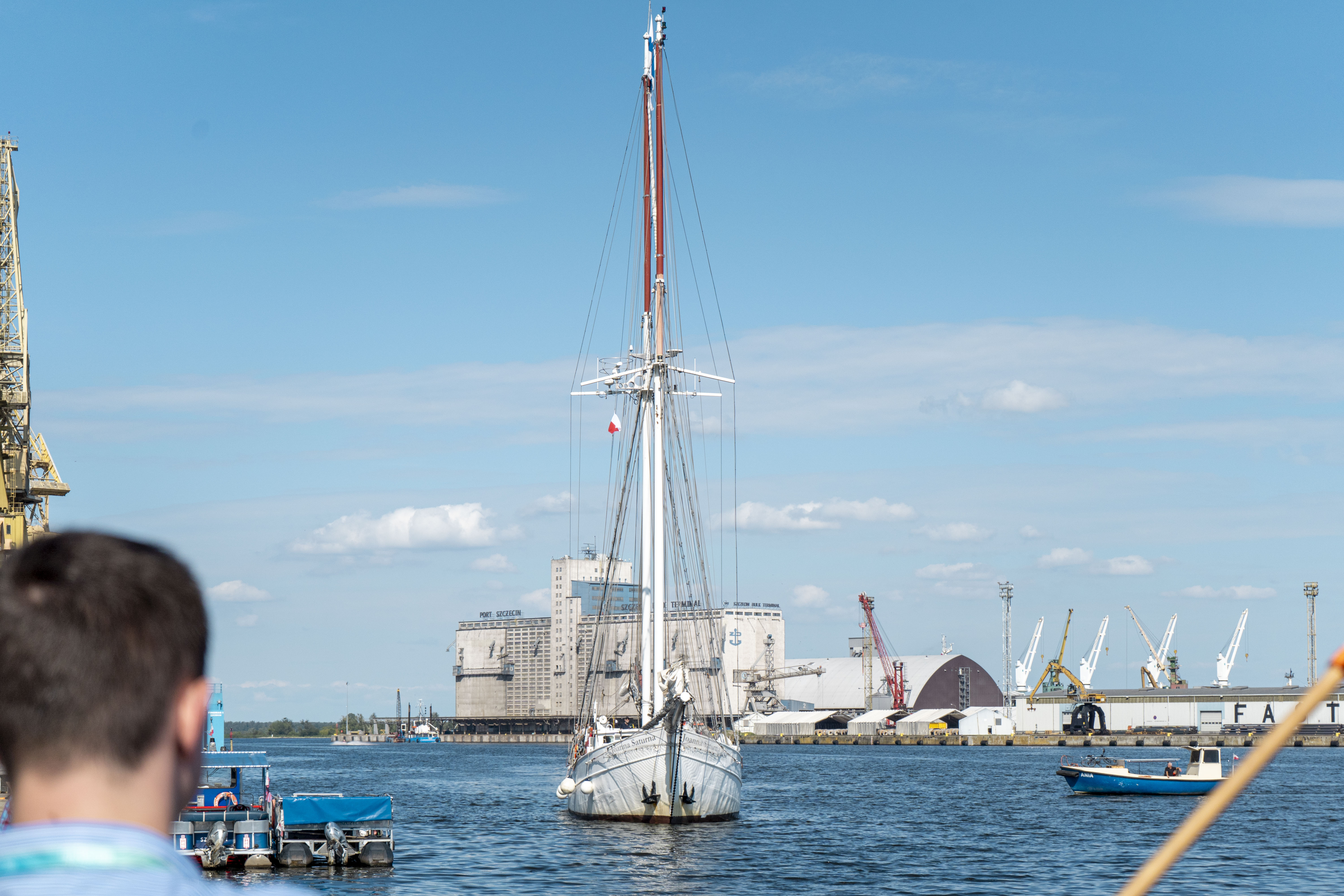 The race is over and the sail ships are on the horizon